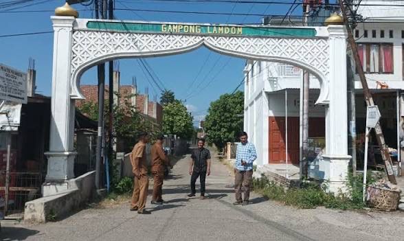 Gapura Gampong Lamdom.